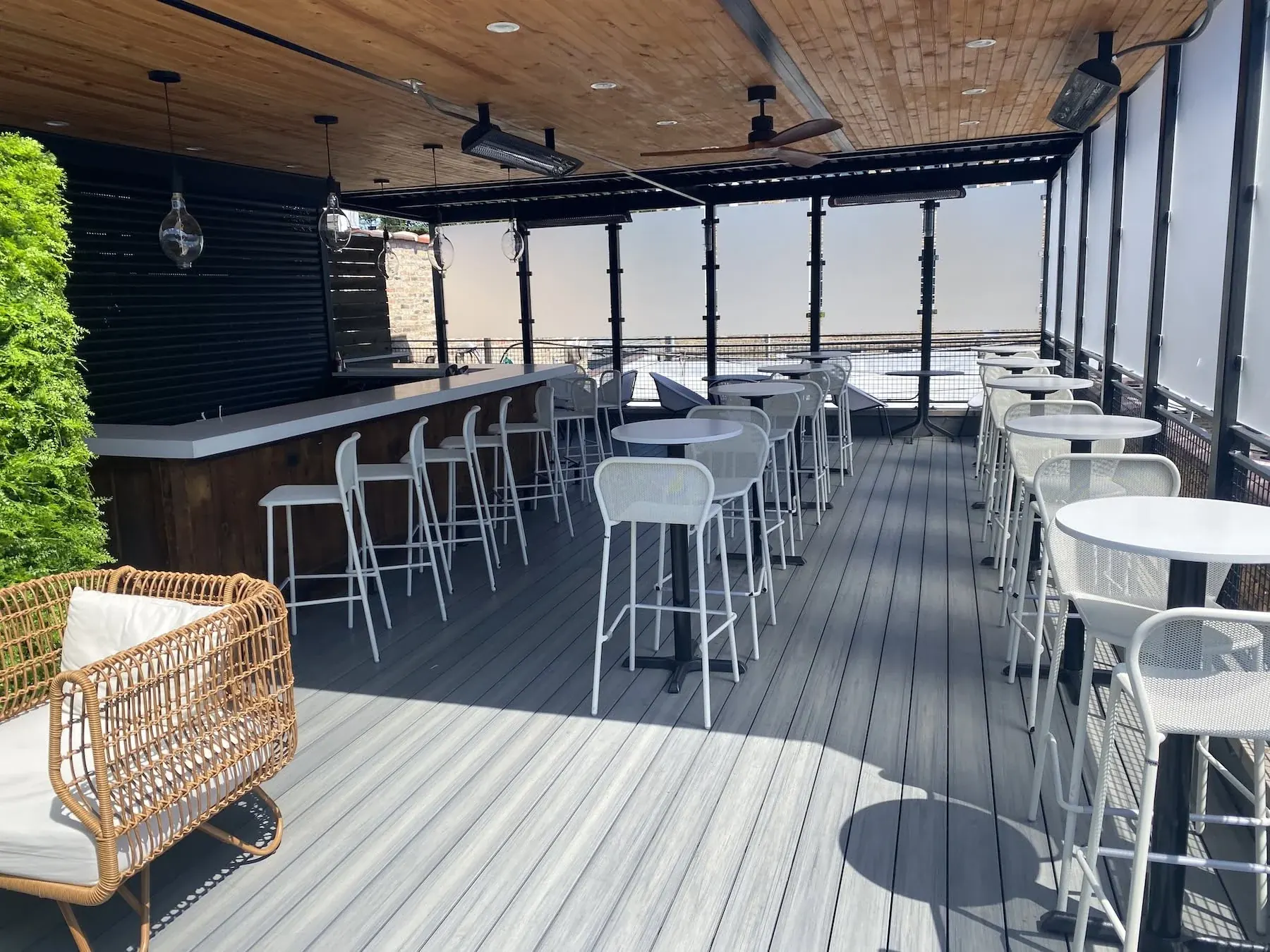 Chicago Commercial Deck